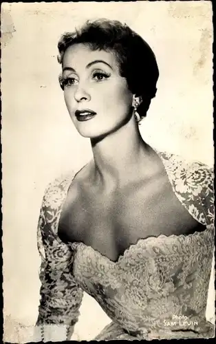 Ak Schauspielerin Danielle Darrieux, Portrait