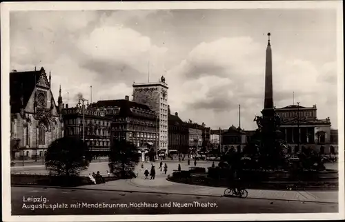 Ak Leipzig in Sachsen, Augustusplatz, Mendebrunnen, neues Theater