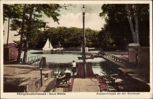 Ak Neue Mühle Königs Wusterhausen in Brandenburg, Bootsschleppe an der Schleuse