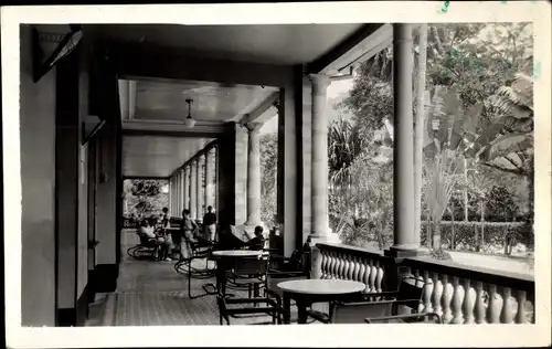 Foto Ak Kolumbien, Terrasse an einem Gebäude, Hotel