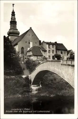 Ak Tschernjachowsk Insterburg Ostpreußen, Brücke über die Angerapp mit Lutherkirche