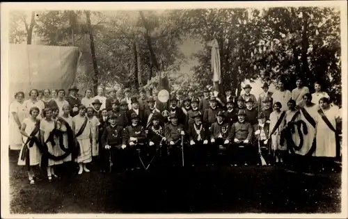 Foto Ak Öpitz Pößneck in Thüringen, Schützenverein, Gruppenaufnahme