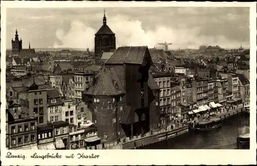 Ak Gdańsk Danzig, Langebrücke mit Krantor, St. Marienkirche, Hebekran im Hintergrund