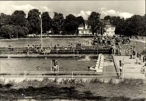 Ak Mühlhausen in Thüringen, Schwimmbad, Badegäste