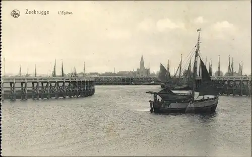 Ak Zeebrugge Westflandern, Kirche, Segelboot