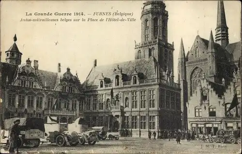 Ak Furnes Veurne Westflandern, 1. Weltkrieg, Auto-mitrailleuses belges, Place de l'Hotel-de-Ville