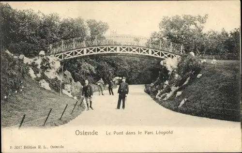 Ak Oostende Ostende Westflandern, Pont dans le Parc Leopold