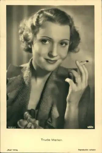 Ak Schauspielerin Trude Marlen, Portrait