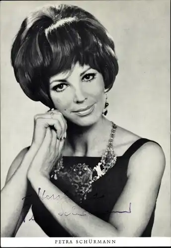 Ak Schauspielerin Petra Schürmann, Portrait, Autogramm, Halsschmuck
