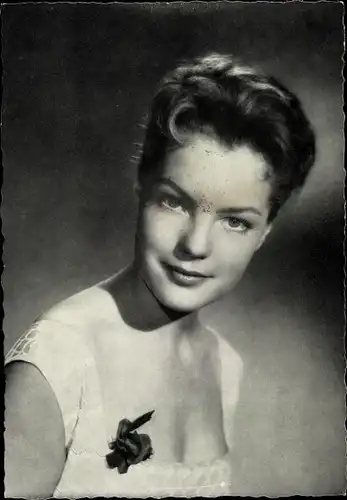 Ak Schauspielerin Romy Schneider, Portrait