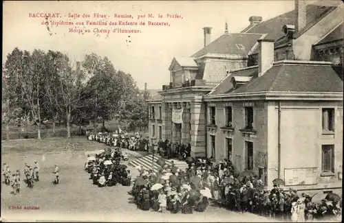 Ak Baccarat Meurthe et Moselle, Partie am Festsaal