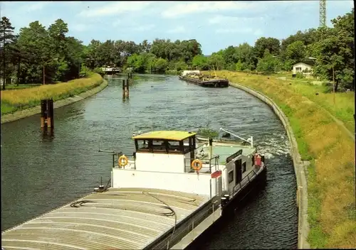 Ak Rathenow im Havelland, Frachtschiffe auf dem Havelkanal