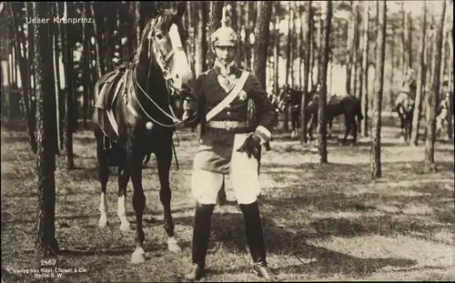 Ak Kronprinz Wilhelm von Preußen in Uniform, Pferd