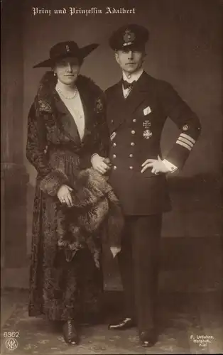 Ak Prinz Adalbert von Preußen, Adelheid von Sachsen Meiningen, Portrait, Uniform, Fuchsstola