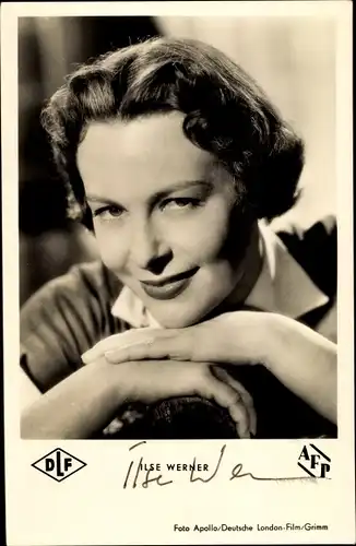Ak Schauspielerin Ilse Werner, Portrait, Ännchen von Tharau, Autogramm