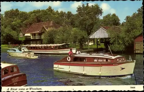 Ak Wroxham Norfolk England, Flusspartie, Motorboote