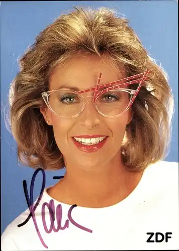 Ak Fernsehmoderatorin Ilona Christen, Brille, Portrait, Autogramm