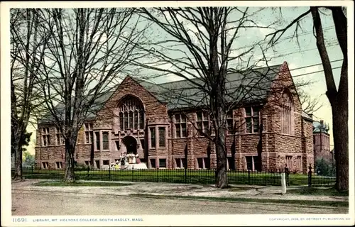 Ak South Hadley Massachusetts USA, Mt. Holyoke College, Bibliothek