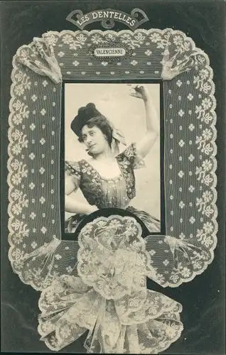 Passepartout Ak Französische Tracht, Klöppelwerk, Frau-Portrait