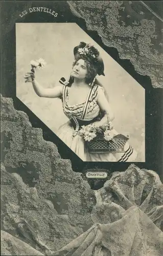 Ak Französische Tracht, Klöppelwerk, Frau-Portrait, Chantilly