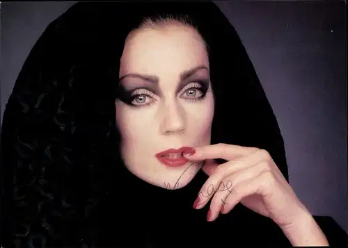 Ak Schauspielerin und Model Lorraine Chase, Portrait, Autogramm