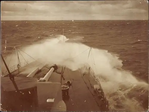 Foto Militärschiff, Bord, Geschütz, Vorderansicht