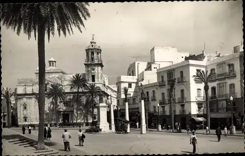 Ak Cadiz Andalusien, Domplatz, Santiago-Kirche