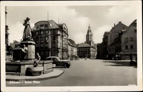 Ak Döbeln in Sachsen, Roter Platz, Brunnen, Kirchturm