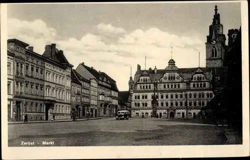 Ak Zerbst in Anhalt, Markt, Omnibus