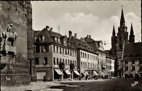 Ak Ansbach in Mittelfranken, Markt, Kriegerdenkmal, Stadthaus, Gumbertuskirche