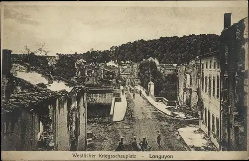 Ak Longuyon Meurthe et Moselle, westlicher Kriegsschauplatz, zerstörte Häuser
