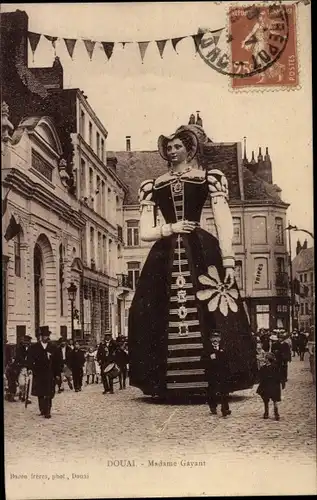 Ak Douai Nord, Gayant, Madame Gayant, Straßenfest, Karneval