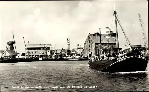 Ak Texel Nordholland Niederlande, Hafenpartie, Fischkutter, Schiffe