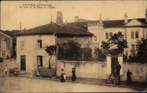 Ak Liverdun Meurthe et Moselle, Eine Ecke des Place de l'Eglise