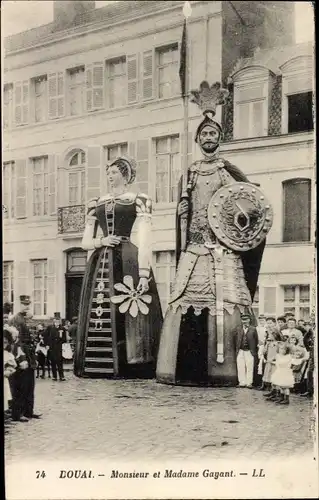 Ak Douai Nord, Herr und Frau Gayant, Straßenfest, Karneval