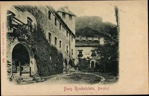 Ak Ritten Renon Südtirol, Schloss Runkelstein, Burghof