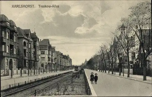 Ak Berlin Lichtenberg Karlshorst, Treskow-Allee