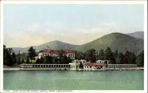Ak Lake George New York USA, Fort William Henry Hotel vom Lake George