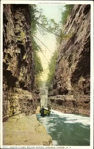 Ak New York USA, große Wasserrinne unterhalb von Stromschnellen, Ausable Chasm