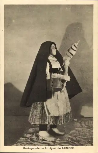Ak Portugal, Barosso, Trachtenpuppe, Weltausstellung Paris 1937