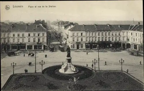 Ak Louvain Leuven Flämisch Brabant, Statieplaats en -straat, Denkmal