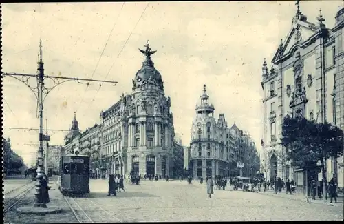 Ak Madrid, Spanien, Calle de Alcala und Gran Via