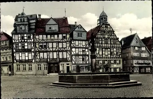 Ak Butzbach im Taunus Hessen, Markt, Brunnen, Rathaus