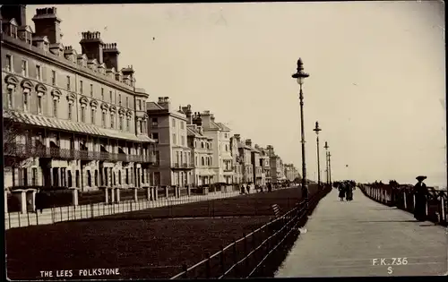 Ak Folkestone Kent England, die Lees