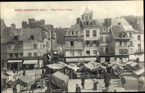 Ak Pont Audemer Eure, Place Victor Hugo, marche