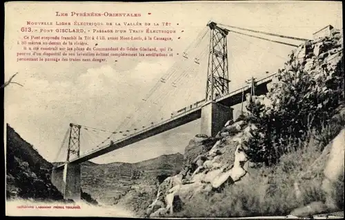 Ak Pyrénées Orientales, Pont Gisclard, Durchfahrt eines elektrischen Zuges