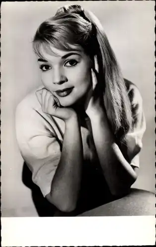 Ak Schauspielerin Agnes Laurent, Portrait