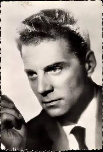 Ak Schauspieler Jean Pierre Aumont, Portrait