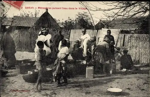 Ak Dakar Senegal, Menagenes zeichnet aus dem Dorf