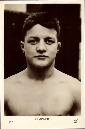 Ak Boxer Pladner, Portrait